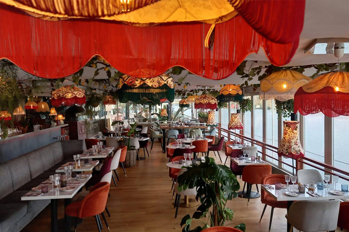 Restaurant avec terrasse couverte en hiver et retractable été à Paris